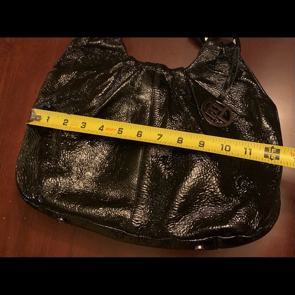 Elliott Lucca black patent leather hobo handbag - Picture 10 of 10